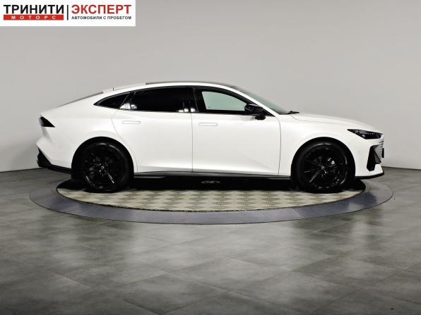 Changan UNI-V I с пробегом 2023 года, цена 2 297 000 рублей, 42637 км, лифтбек, Автокод Объявления