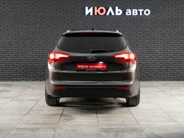Kia Ceed II Рестайлинг с пробегом 2018 года, цена 1 850 000 рублей, 59984 км, универсал, Автокод Объявления