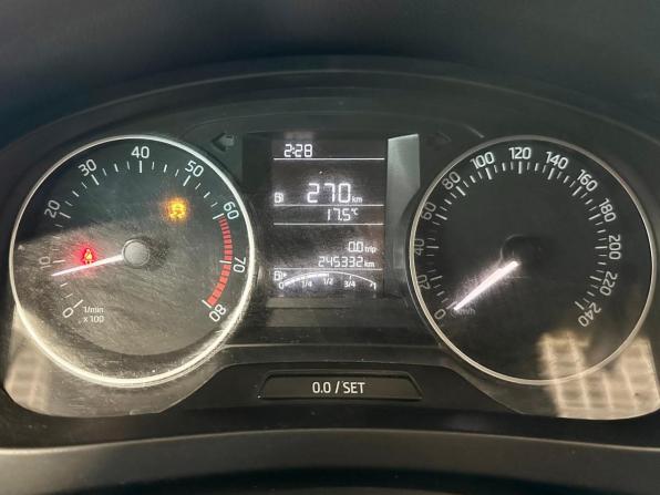 Skoda Rapid I с пробегом 2016 года, цена 776 729 рублей, 245332 км, лифтбек, Автокод Объявления