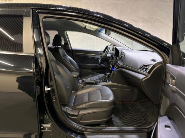 Hyundai Elantra VI (AD) с пробегом 2016 года, цена 1 099 000 рублей, 196668 км, седан, Автокод Объявления