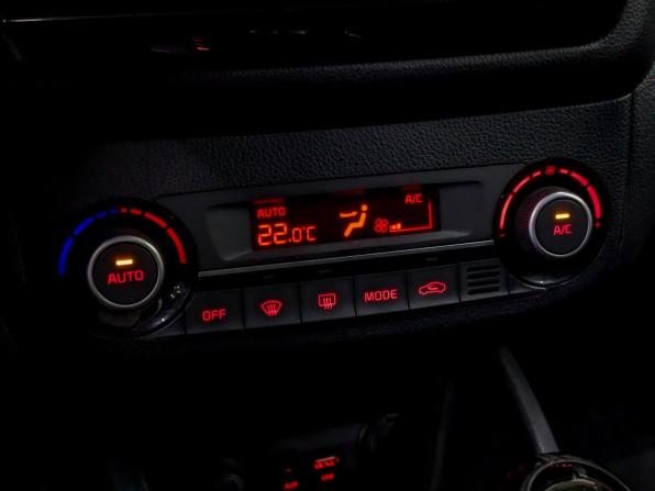 Kia Rio III Рестайлинг с пробегом 2016 года, цена 930 000 рублей, 197738 км, седан, Автокод Объявления
