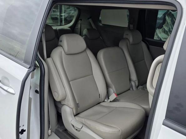 Kia Carnival III с пробегом 2019 года, цена 2 350 000 рублей, 127594 км, минивэн, Автокод Объявления