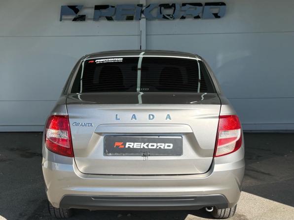 Lada (ВАЗ) Granta I Рестайлинг с пробегом 2019 года, цена 749 000 рублей, 32000 км, седан, Автокод Объявления