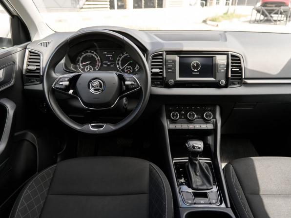 Skoda Karoq I с пробегом 2022 года, цена 2 648 000 рублей, 65542 км, внедорожник, Автокод Объявления