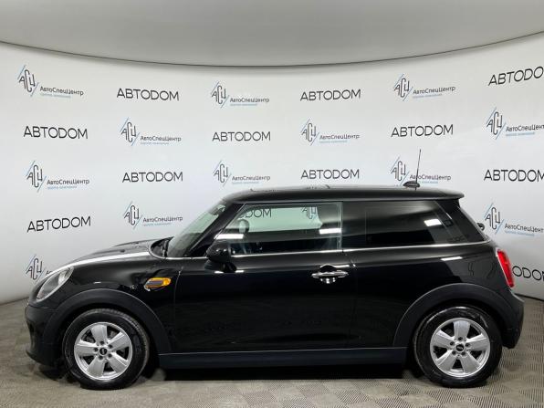 Mini Hatch III (F55/F56) Рестайлинг с пробегом 2019 года, цена 1 749 900 рублей, 68940 км, хэтчбек, Автокод Объявления