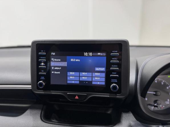 Toyota Yaris IV с пробегом 2020 года, цена 1 170 000 рублей, 95700 км, хэтчбек, Автокод Объявления