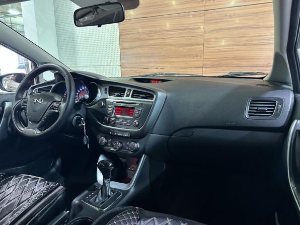 Kia Ceed II с пробегом 2012 года, цена 899 900 рублей, 195712 км, хэтчбек, Автокод Объявления