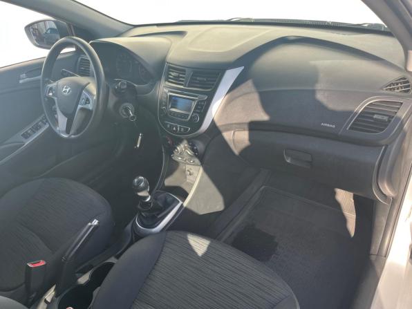 Hyundai Solaris I Рестайлинг с пробегом 2014 года, цена 695 000 рублей, 227709 км, хэтчбек, Автокод Объявления