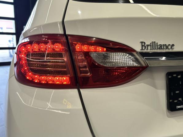 Brilliance V5 I с пробегом 2014 года, цена 800 000 рублей, 91000 км, внедорожник, Автокод Объявления