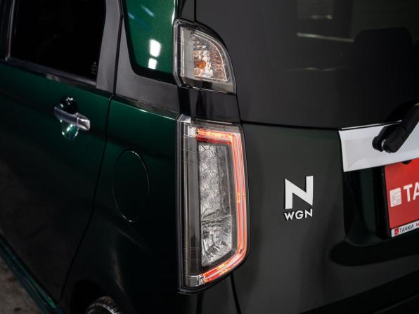 Honda N-WGN I Рестайлинг с пробегом 2018 года, цена 879 500 рублей, 48737 км, хэтчбек, Автокод Объявления