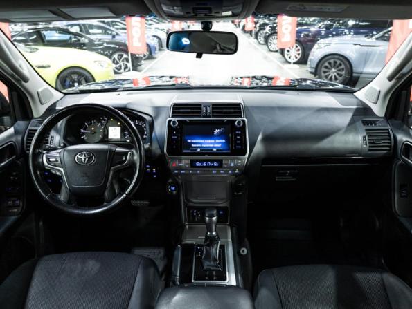 Toyota Land Cruiser Prado 150 Series Рестайлинг 2 с пробегом 2018 года, цена 4 699 700 рублей, 130370 км, внедорожник, Автокод Объявления