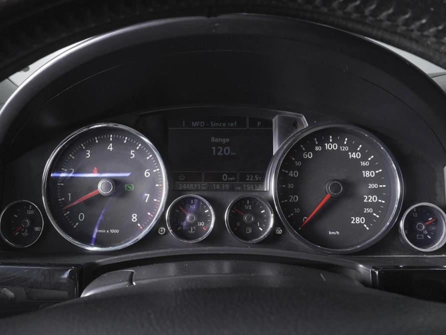 Volkswagen Touareg I Рестайлинг Ростов-на-Дону  - изображение 17