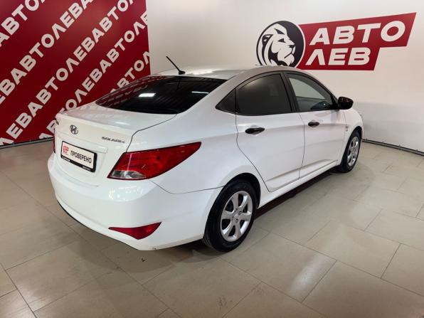 Hyundai Solaris I Рестайлинг с пробегом 2015 года, цена 1 000 000 рублей, 205766 км, седан, Автокод Объявления