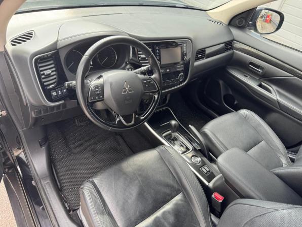 Mitsubishi Outlander III Рестайлинг 2 с пробегом 2017 года, цена 1 579 000 рублей, 185050 км, внедорожник, Автокод Объявления