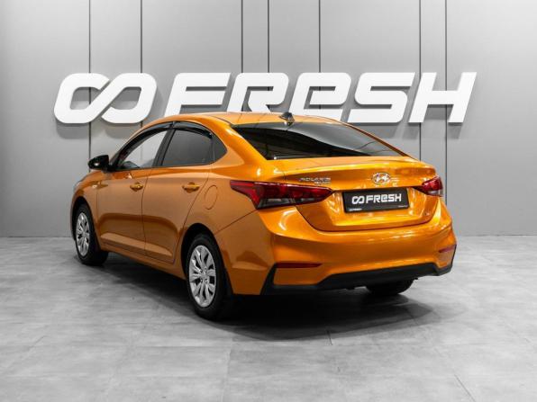 Hyundai Solaris II с пробегом 2017 года, цена 1 229 000 рублей, 185412 км, седан, Автокод Объявления