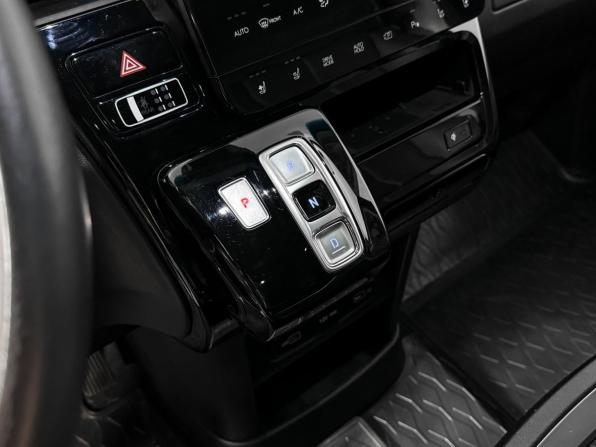 Hyundai Staria I с пробегом 2022 года, цена 3 959 000 рублей, 98435 км, минивэн, Автокод Объявления