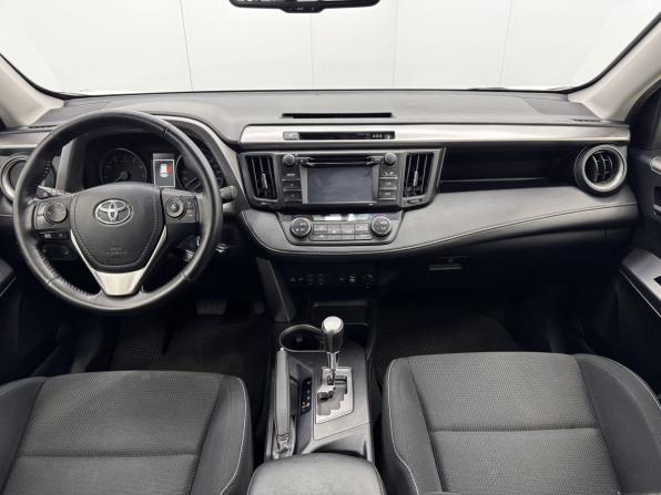 Toyota RAV4 IV (XA40) Рестайлинг с пробегом 2016 года, цена 2 099 000 рублей, 139384 км, внедорожник, Автокод Объявления
