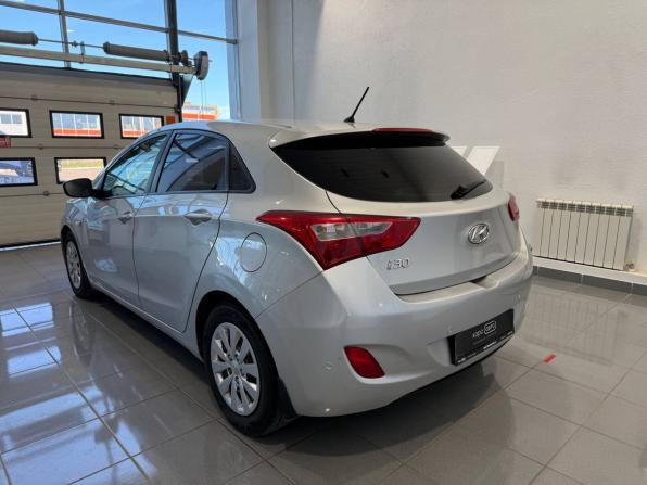 Hyundai i30 II Рестайлинг с пробегом 2016 года, цена 1 075 000 рублей, 238373 км, хэтчбек, Автокод Объявления