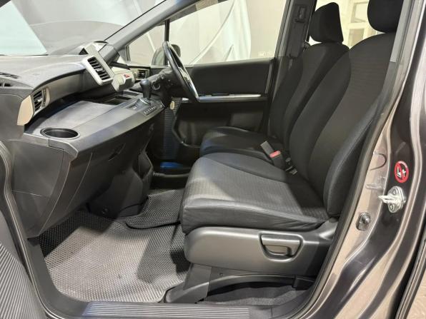 Honda Freed I Рестайлинг с пробегом 2013 года, цена 1 340 000 рублей, 160000 км, компактвэн, Автокод Объявления