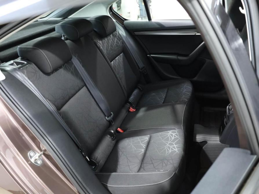 Skoda Octavia III (A7) Рестайлинг Ростов-на-Дону  - изображение 7