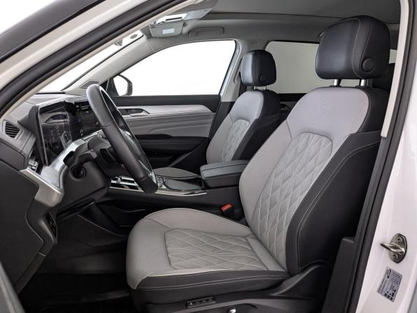 Volkswagen Tavendor I с пробегом 2024 года, цена 5 585 000 рублей, 22677 км, внедорожник, Автокод Объявления