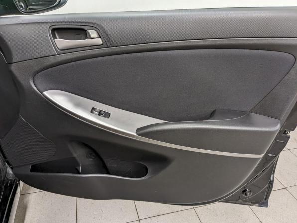 Hyundai Solaris I Рестайлинг с пробегом 2015 года, цена 1 160 000 рублей, 68850 км, хэтчбек, Автокод Объявления