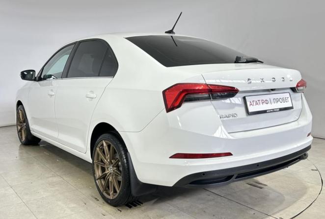 Skoda Rapid II с пробегом 2021 года, цена 1 820 000 рублей, 79600 км, лифтбек, Автокод Объявления