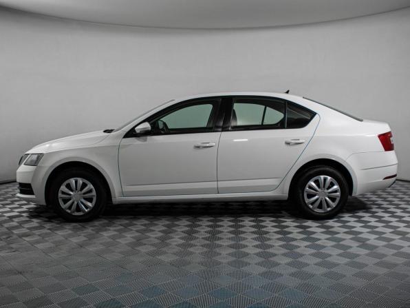 Skoda Octavia III (A7) Рестайлинг с пробегом 2017 года, цена 1 137 000 рублей, 195300 км, лифтбек, Автокод Объявления