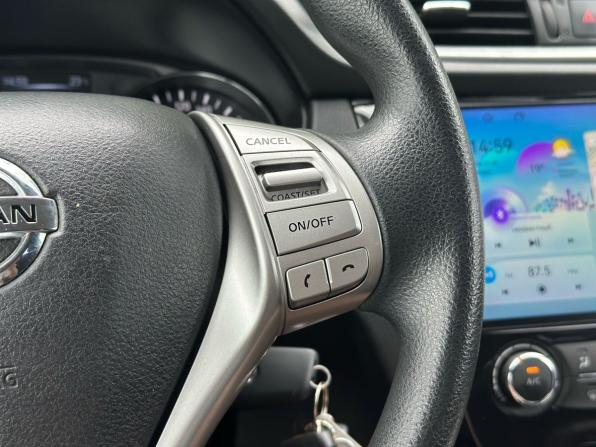 Nissan Qashqai II с пробегом 2015 года, цена 1 320 000 рублей, 133766 км, внедорожник, Автокод Объявления