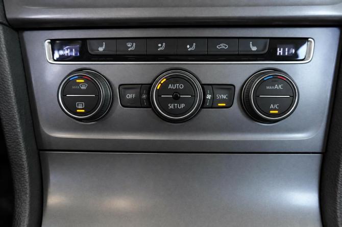 Volkswagen Golf VII с пробегом 2013 года, цена 869 000 рублей, 208595 км, хэтчбек, Автокод Объявления