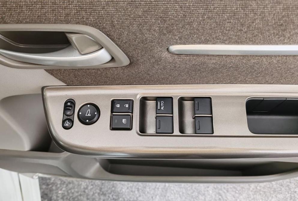Honda Stepwgn V Рестайлинг Ярославль  - изображение 18