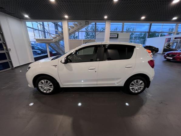 Renault Sandero II с пробегом 2017 года, цена 910 000 рублей, 90657 км, хэтчбек, Автокод Объявления