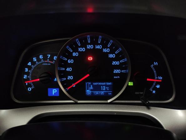 Toyota RAV4 IV (XA40) с пробегом 2013 года, цена 1 975 000 рублей, 134195 км, внедорожник, Автокод Объявления