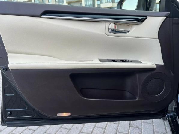 Lexus ES VI Рестайлинг с пробегом 2017 года, цена 3 325 000 рублей, 86350 км, седан, Автокод Объявления