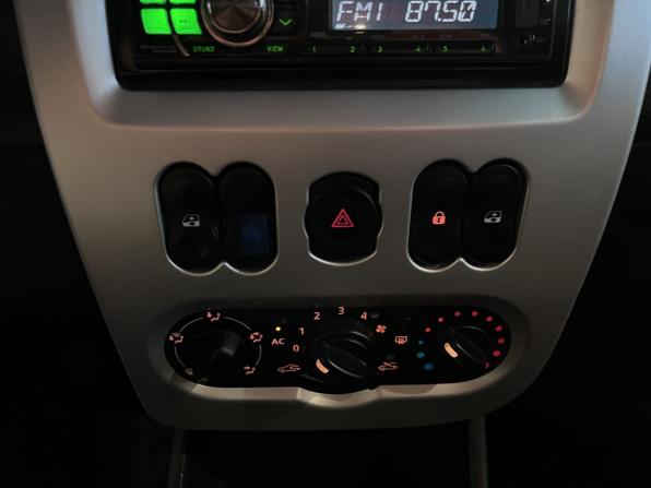 Renault Sandero I с пробегом 2012 года, цена 700 000 рублей, 127828 км, хэтчбек, Автокод Объявления