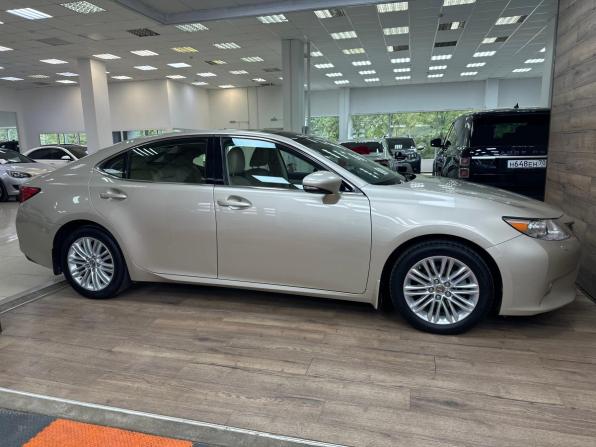 Lexus ES VI с пробегом 2015 года, цена 2 690 000 рублей, 134391 км, седан, Автокод Объявления