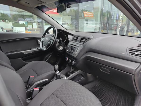 Kia Rio III Рестайлинг с пробегом 2016 года, цена 899 000 рублей, 217000 км, седан, Автокод Объявления