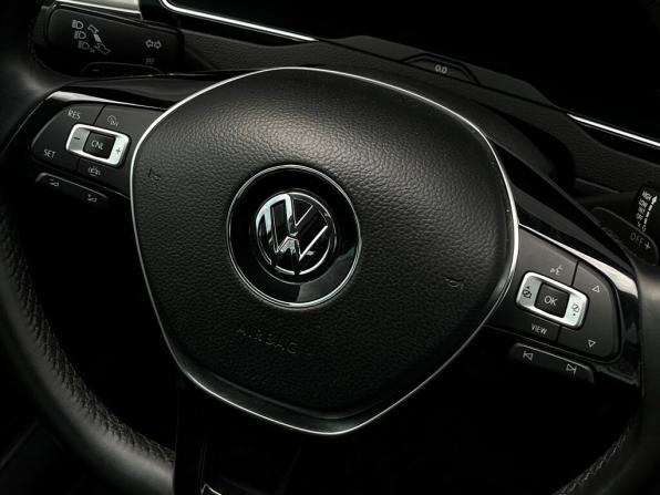 Volkswagen Passat B8 с пробегом 2019 года, цена 2 297 500 рублей, 100454 км, седан, Автокод Объявления