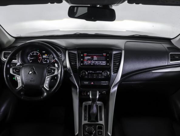 Mitsubishi Pajero Sport III с пробегом 2017 года, цена 2 699 000 рублей, 141000 км, внедорожник, Автокод Объявления