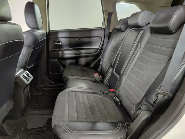 Mitsubishi Outlander III Рестайлинг 3 с пробегом 2022 года, цена 1 949 000 рублей, 204156 км, внедорожник, Автокод Объявления