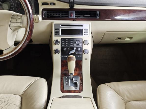 Volvo V70 III с пробегом 2008 года, цена 1 005 000 рублей, 228376 км, универсал, Автокод Объявления