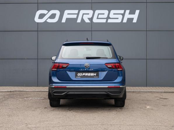 Volkswagen Tiguan II Рестайлинг с пробегом 2021 года, цена 2 840 000 рублей, 46482 км, внедорожник, Автокод Объявления