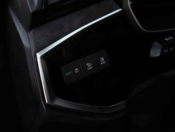 Audi Q3 II (F3) с пробегом 2021 года, цена 3 169 000 рублей, 59615 км, внедорожник, Автокод Объявления