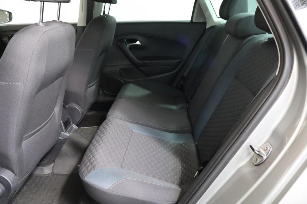 Volkswagen Polo V Рестайлинг Санкт-Петербург  - изображение 12