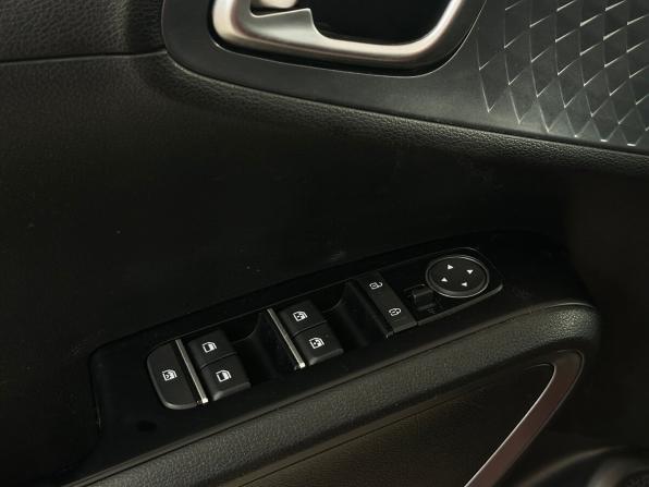 Kia Soul III с пробегом 2022 года, цена 2 195 000 рублей, 75802 км, хэтчбек, Автокод Объявления