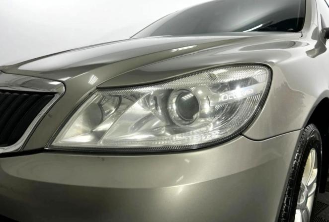 Skoda Octavia II (A5) Рестайлинг с пробегом 2013 года, цена 900 000 рублей, 208500 км, лифтбек, Автокод Объявления