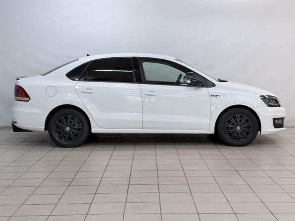 Volkswagen Polo V Рестайлинг с пробегом 2016 года, цена 938 000 рублей, 206119 км, седан, Автокод Объявления