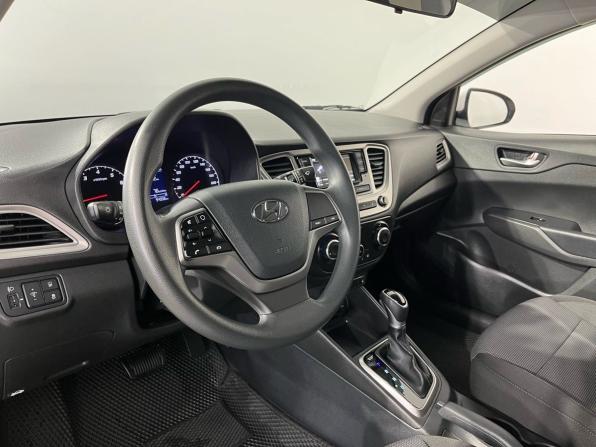 Hyundai Solaris II Рестайлинг с пробегом 2021 года, цена 1 600 000 рублей, 94058 км, седан, Автокод Объявления
