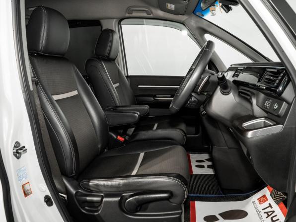 Honda Stepwgn V Рестайлинг с пробегом 2017 года, цена 2 350 000 рублей, 80863 км, минивэн, Автокод Объявления