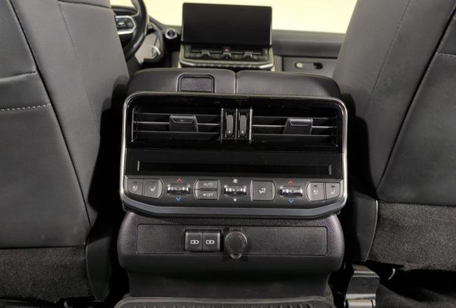 Toyota Land Cruiser 300 Series с пробегом 2021 года, цена 9 700 000 рублей, 62663 км, внедорожник, Автокод Объявления